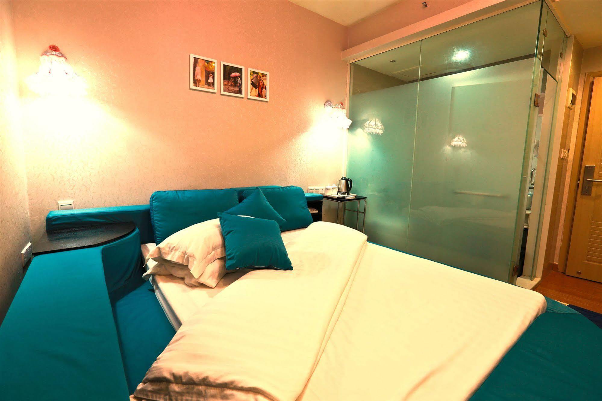 Tavernew Hotel Canton Extérieur photo