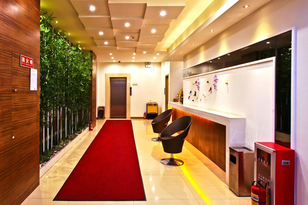 Tavernew Hotel Canton Extérieur photo